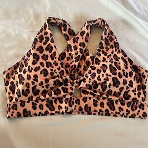Fabletics Oasis Twist Sports Bra Women's 3X Leopard Cross + Bonus Black Bra